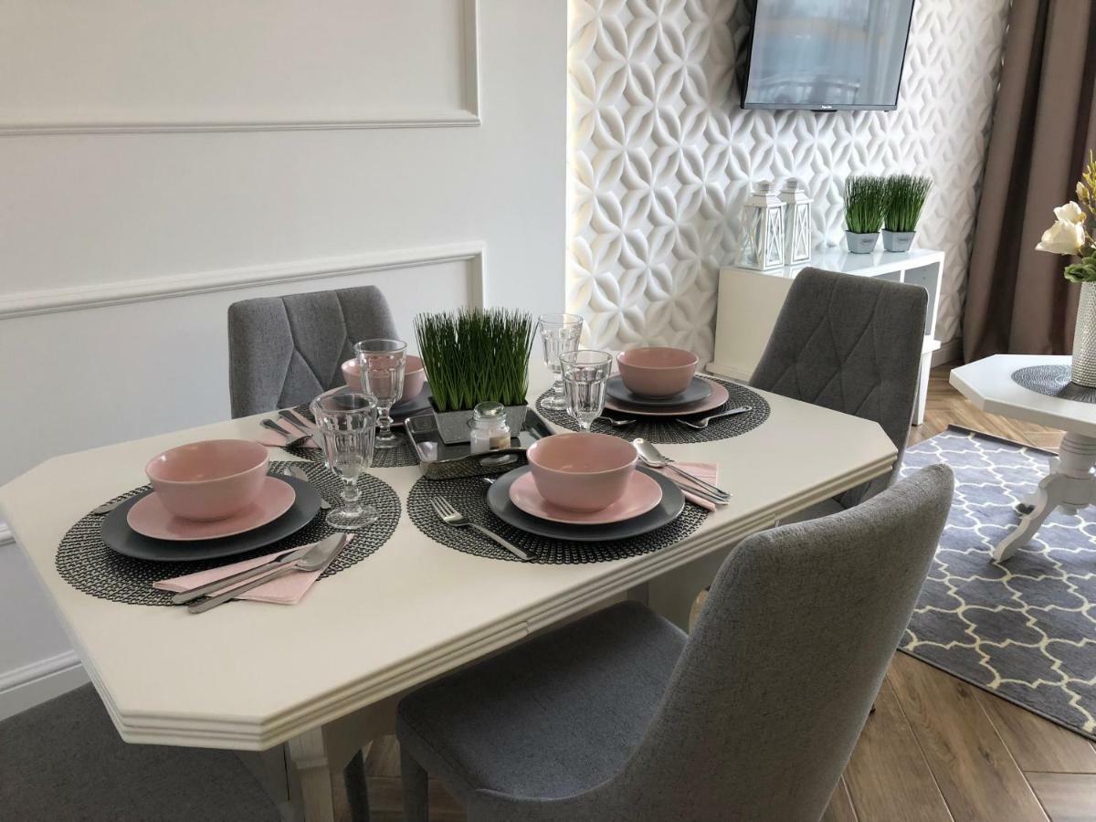 Family & Business Elegant Apartments Ul Warszawska - 2 Bedroom, Balcony, Parking Kielce Eksteriør billede