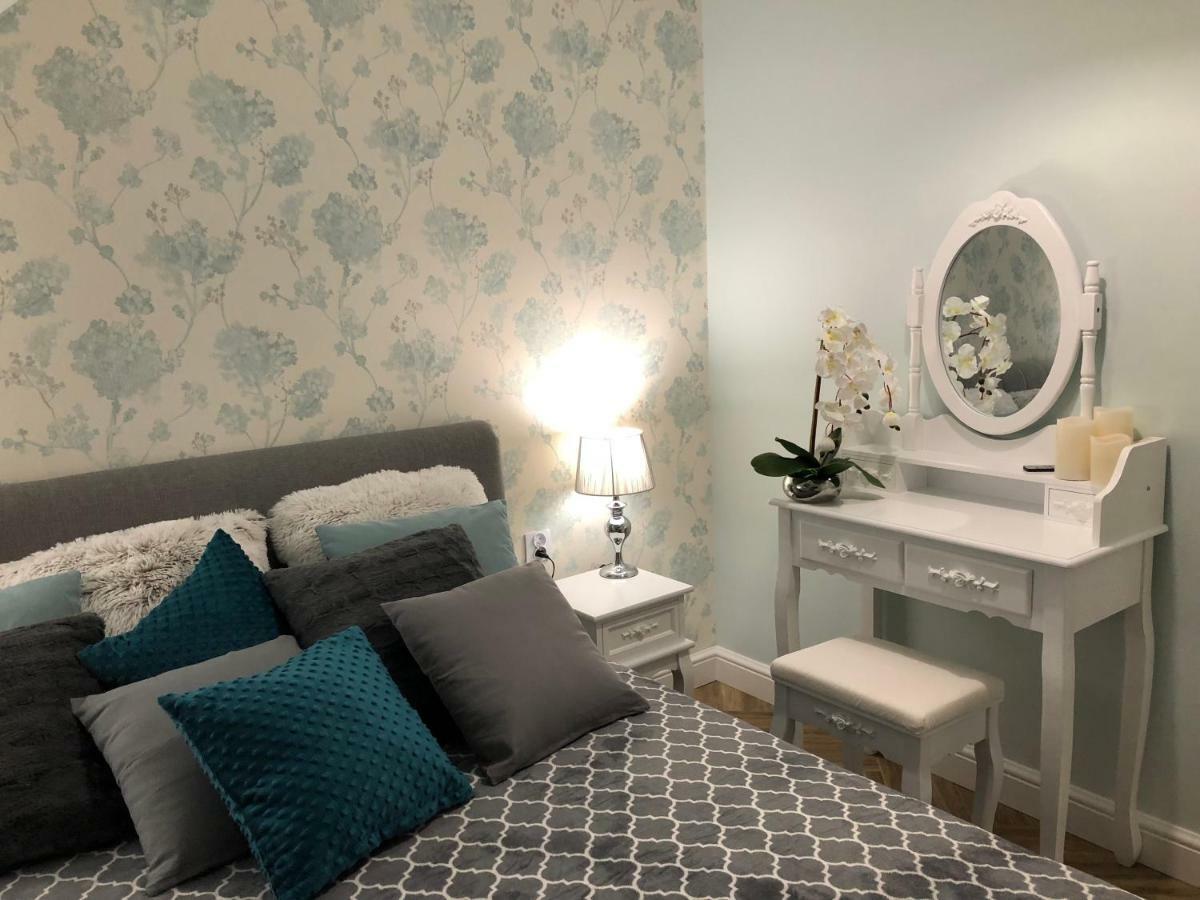 Family & Business Elegant Apartments Ul Warszawska - 2 Bedroom, Balcony, Parking Kielce Eksteriør billede