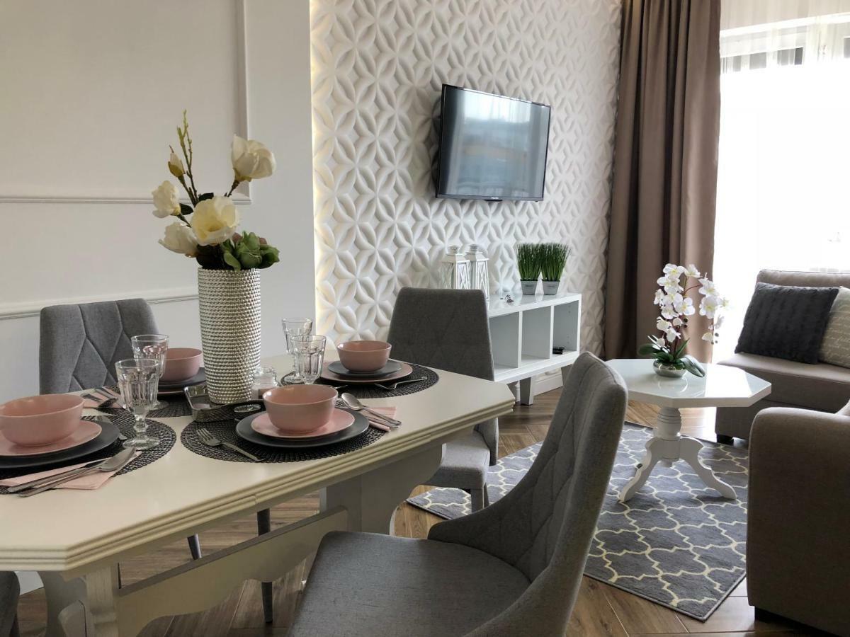 Family & Business Elegant Apartments Ul Warszawska - 2 Bedroom, Balcony, Parking Kielce Eksteriør billede