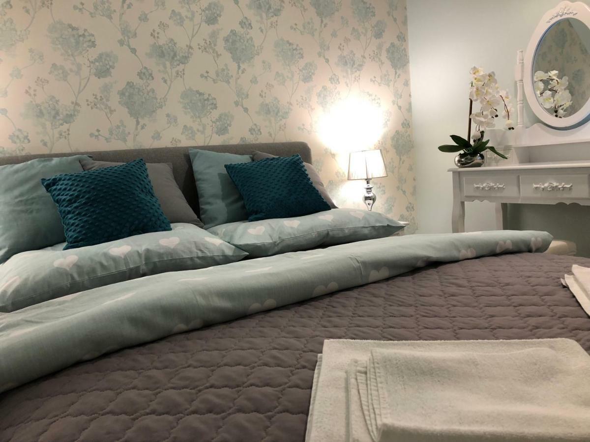 Family & Business Elegant Apartments Ul Warszawska - 2 Bedroom, Balcony, Parking Kielce Eksteriør billede