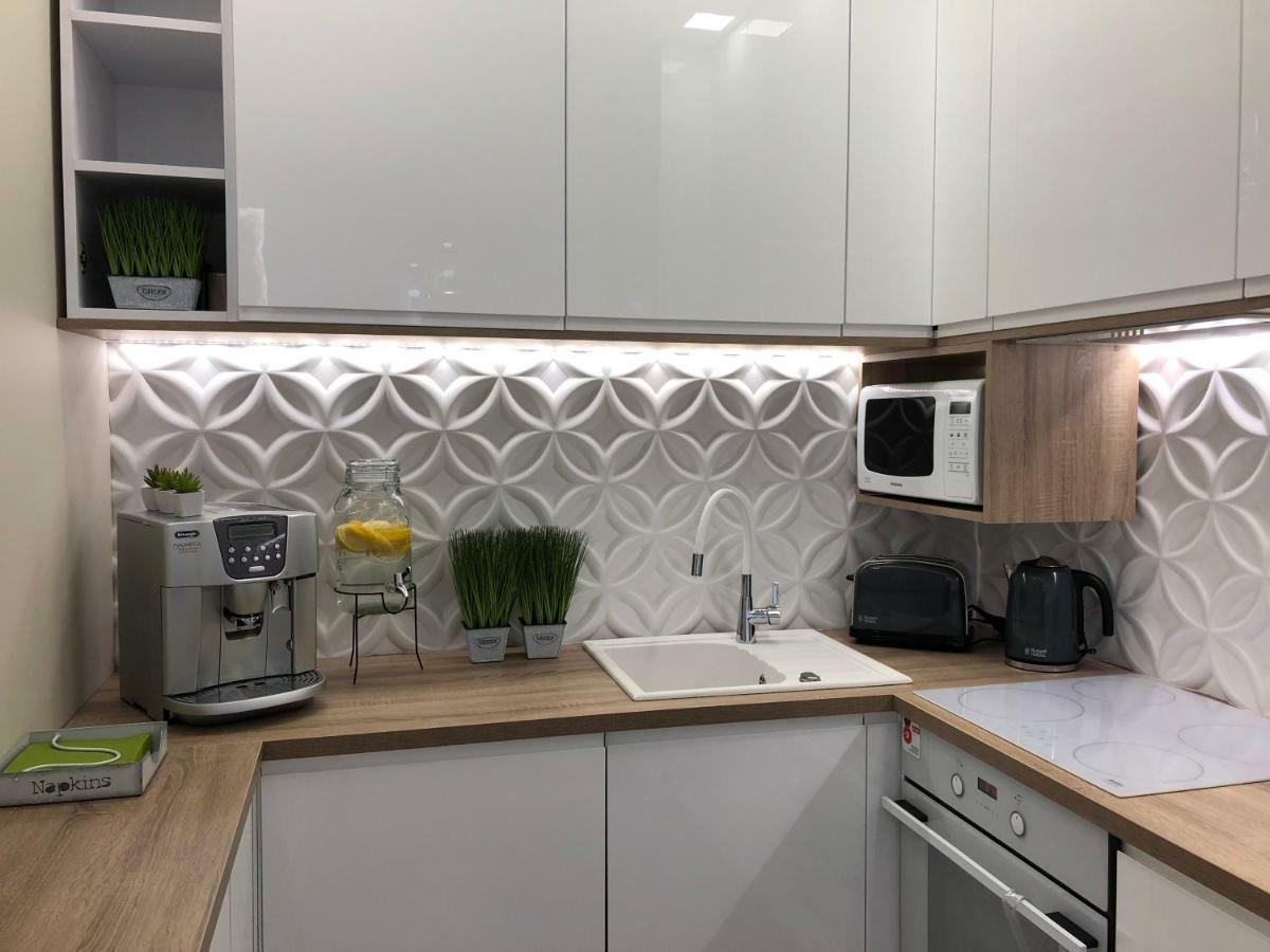 Family & Business Elegant Apartments Ul Warszawska - 2 Bedroom, Balcony, Parking Kielce Eksteriør billede