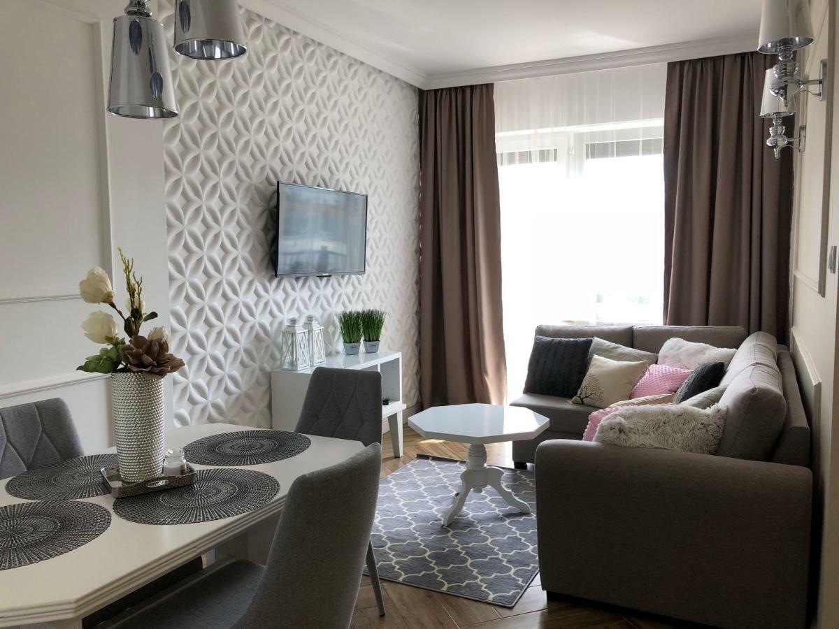 Family & Business Elegant Apartments Ul Warszawska - 2 Bedroom, Balcony, Parking Kielce Eksteriør billede