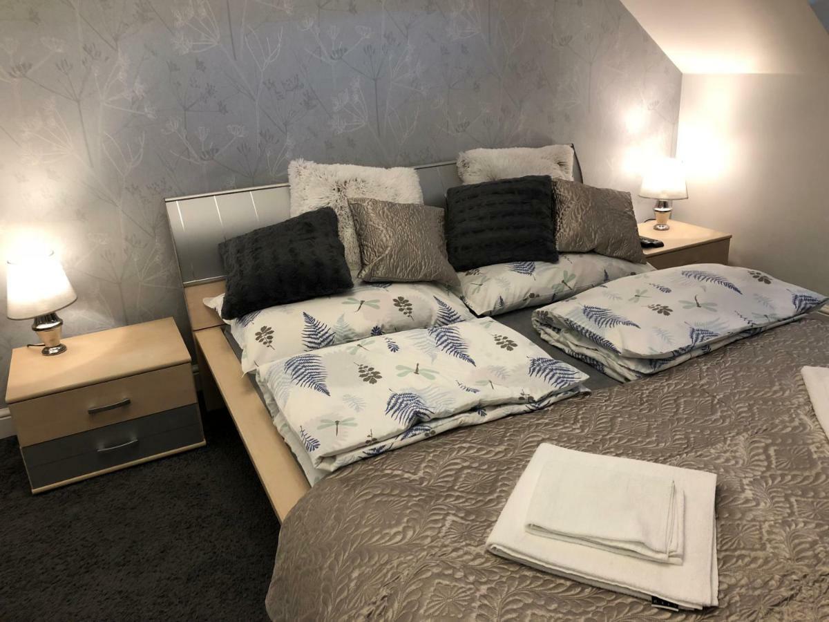 Family & Business Elegant Apartments Ul Warszawska - 2 Bedroom, Balcony, Parking Kielce Eksteriør billede